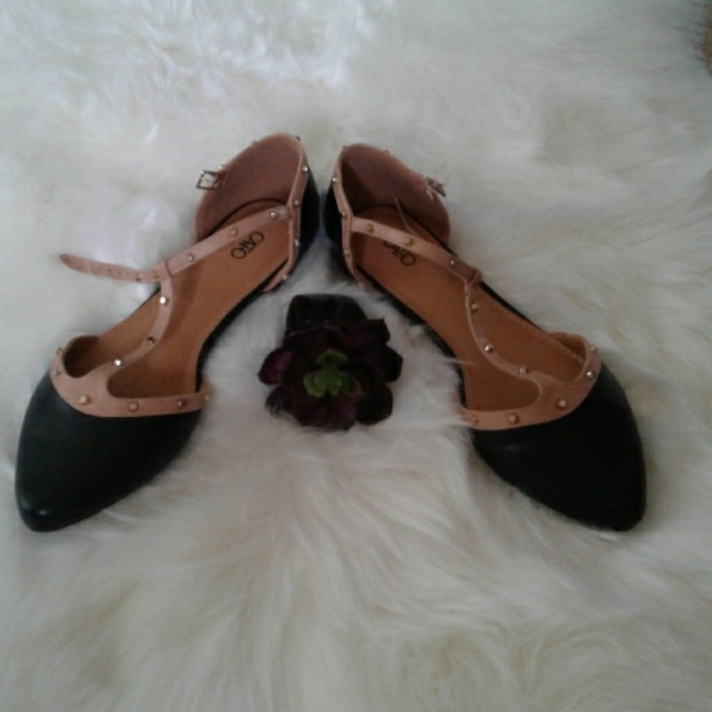 💥3/$20Cato T-strap black & tan/with gold stud 10w